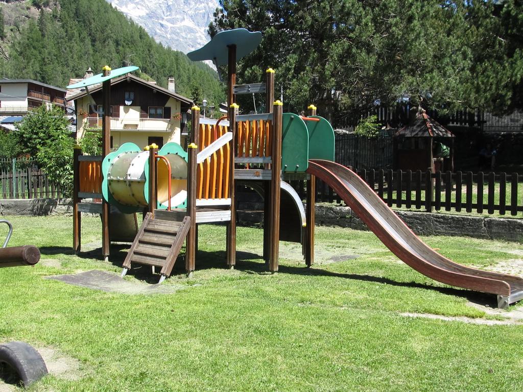 Miramonti Hotel Valtournenche Kültér fotó